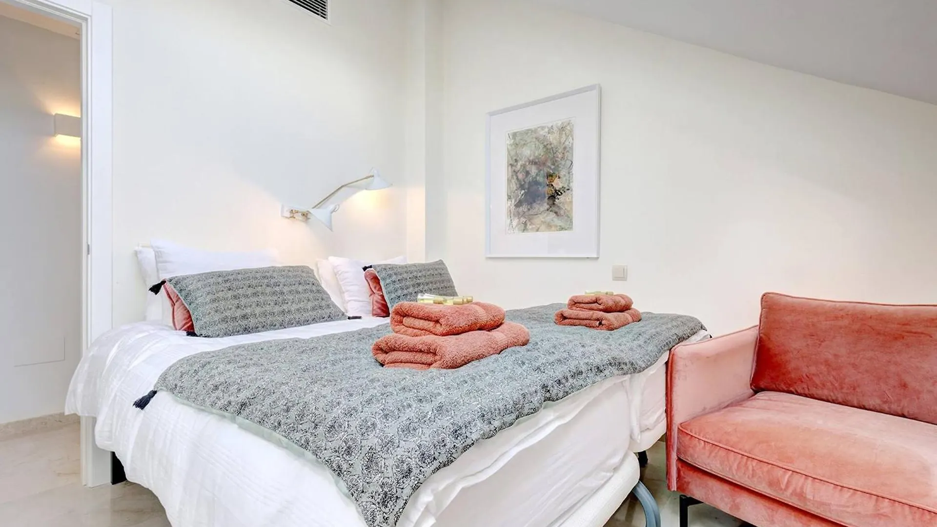Apartmán 102 Stylish 2 Bed Duplex Penthouse Sea Views & Hot Tub La Cala De Mijas 0*,