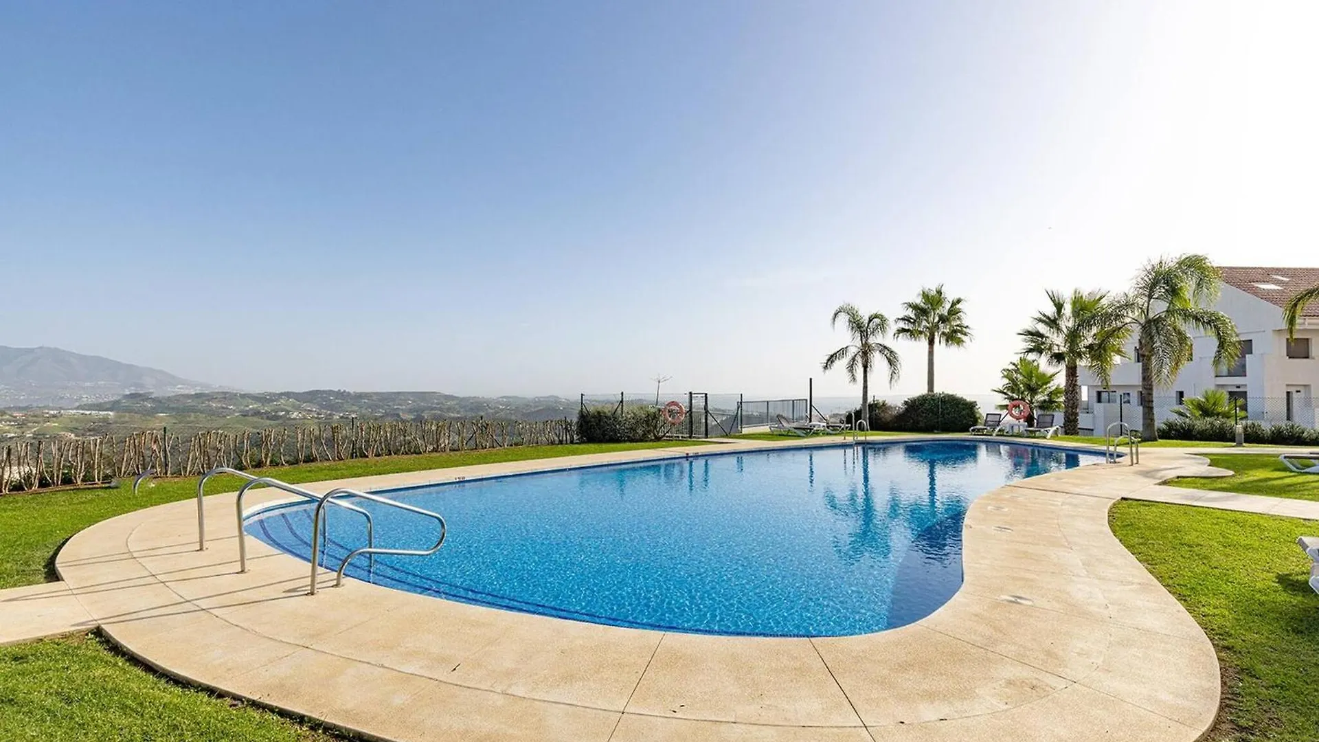 102 Stylish 2 Bed Duplex Penthouse Sea Views & Hot Tub Apartment La Cala De Mijas 0*,