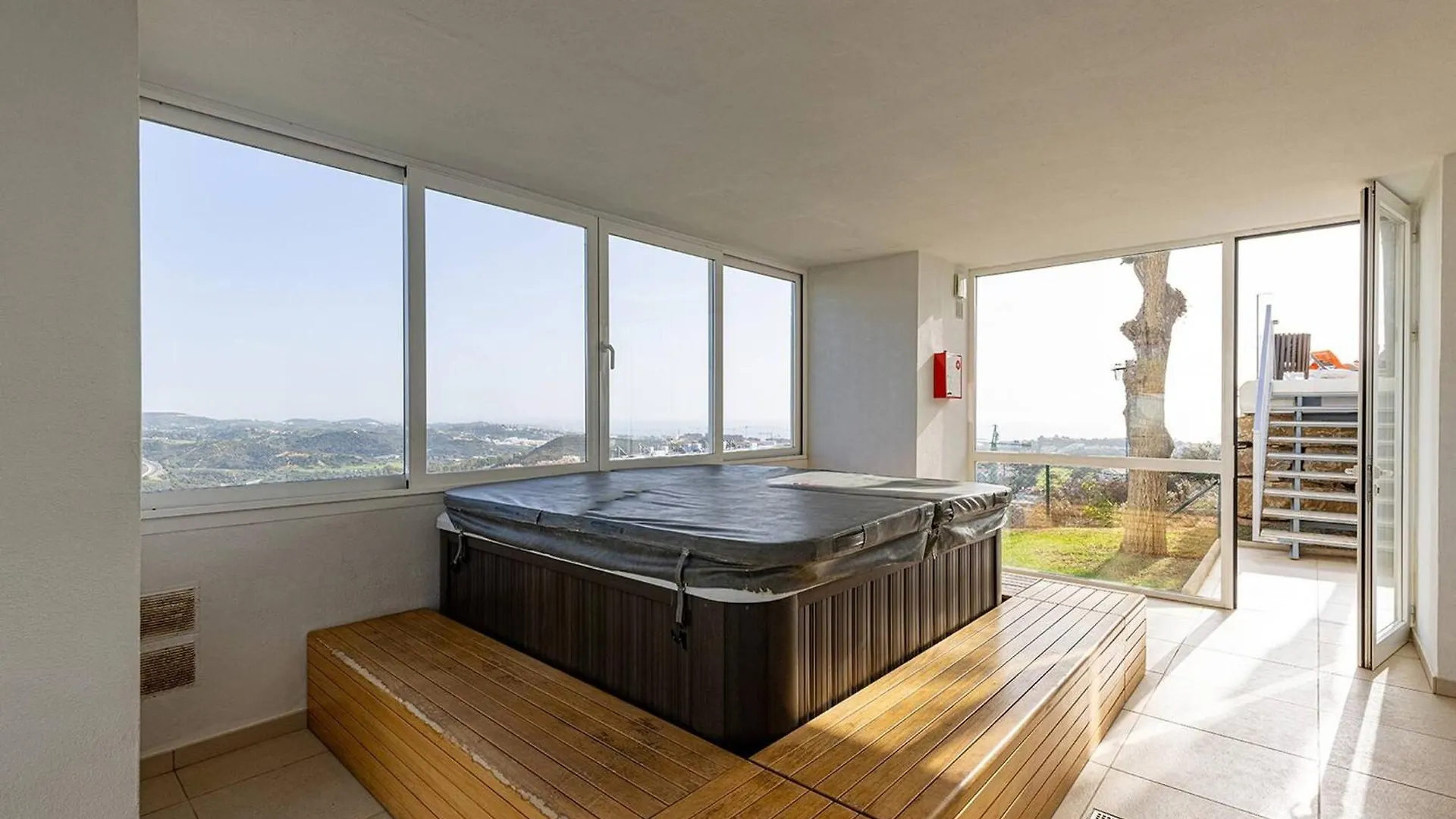 Apartmán 102 Stylish 2 Bed Duplex Penthouse Sea Views & Hot Tub La Cala De Mijas