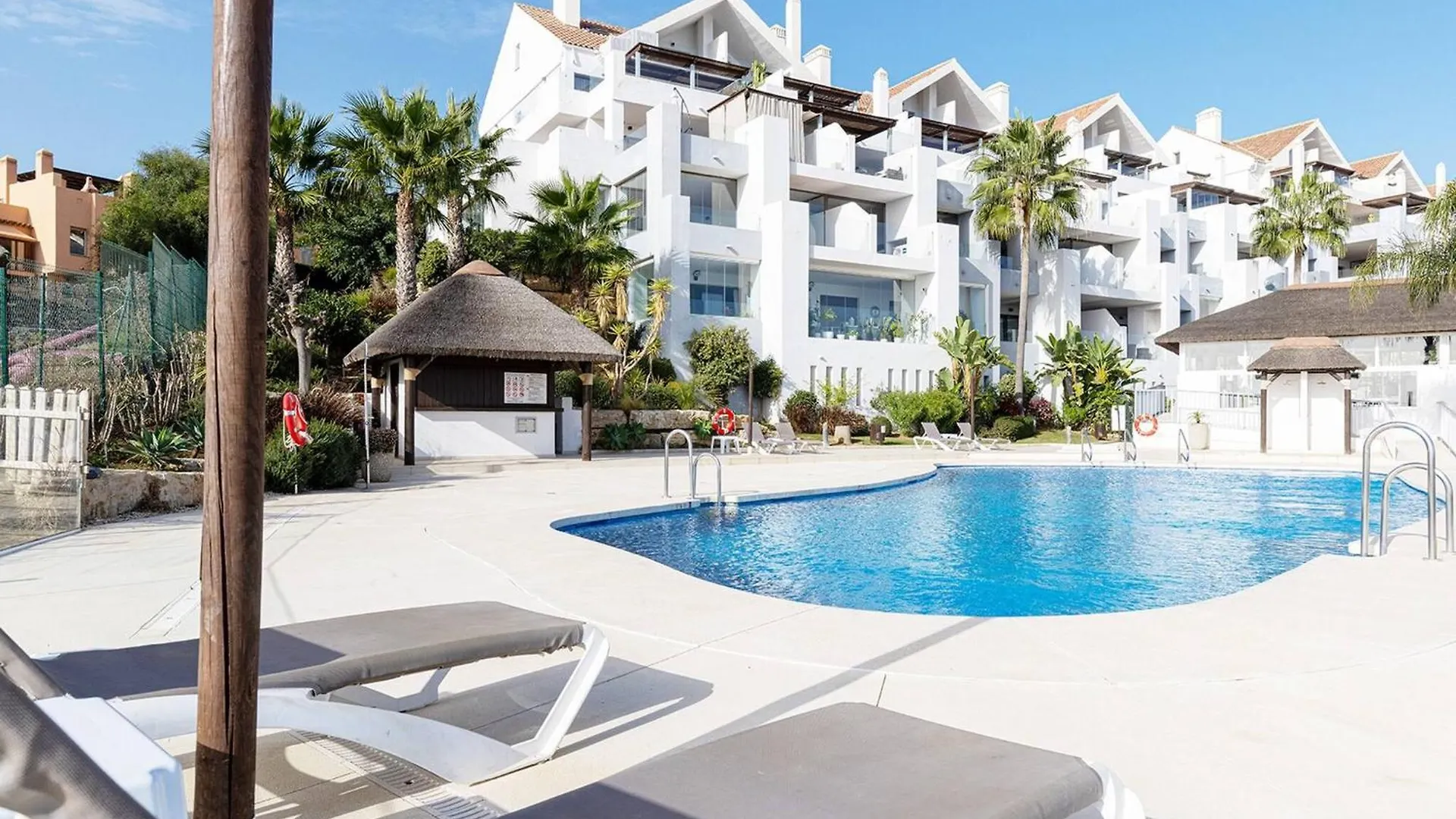 102 Stylish 2 Bed Duplex Penthouse Sea Views & Hot Tub Apartment La Cala De Mijas