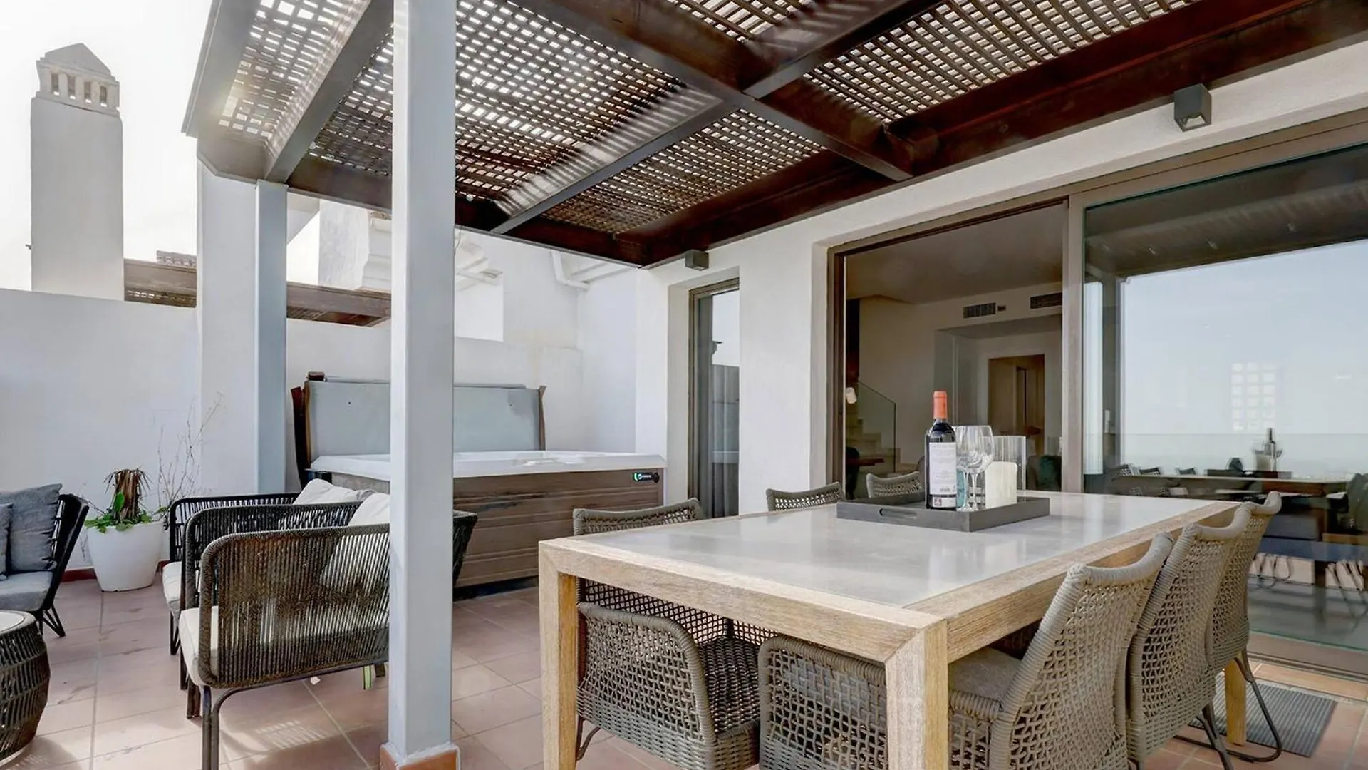 Apartmán 102 Stylish 2 Bed Duplex Penthouse Sea Views & Hot Tub La Cala De Mijas
