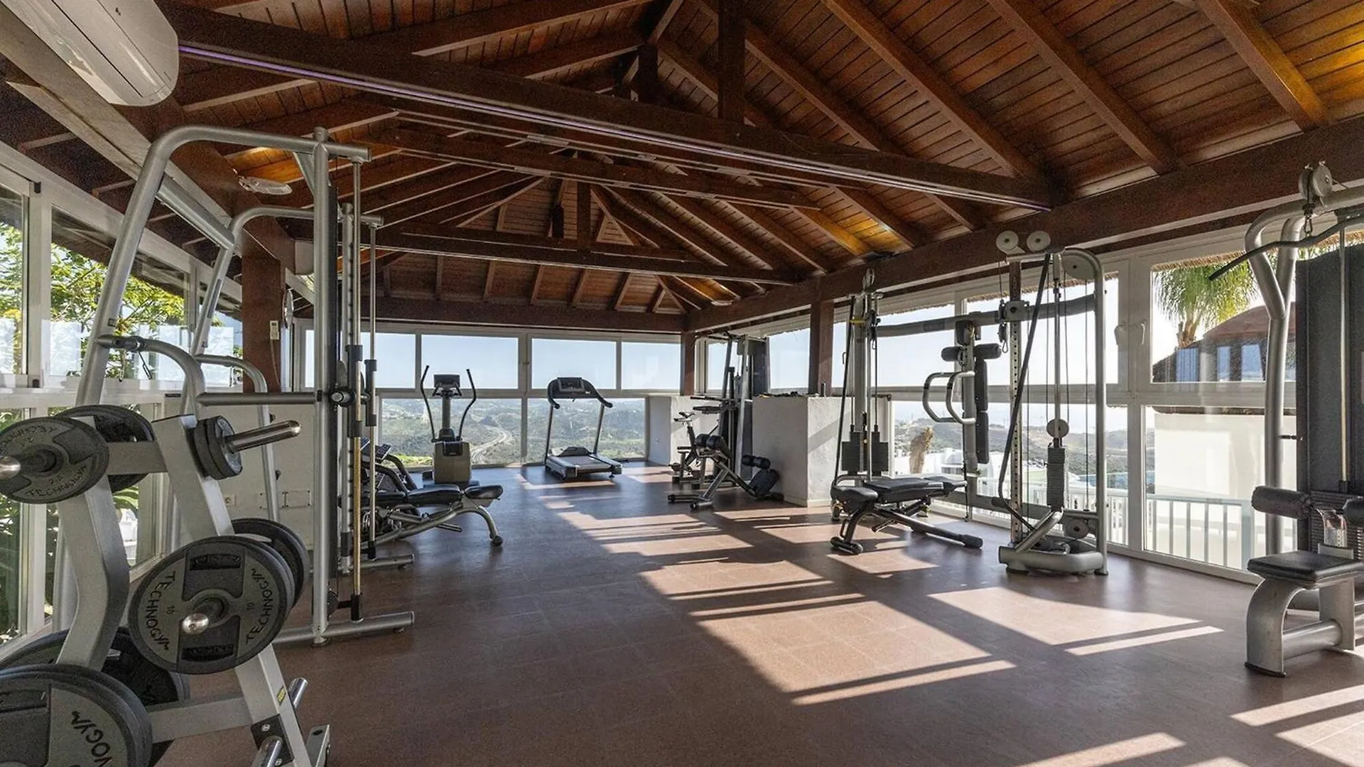 102 Stylish 2 Bed Duplex Penthouse Sea Views & Hot Tub Apartment La Cala De Mijas